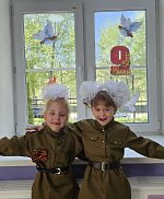 "Окна Победы". Наши воспитанники зажгли праздничный огонёк памяти